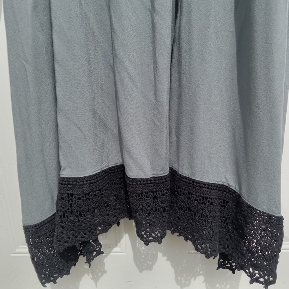 Free People Intimately Gray Black Crochet Trim Spaghetti Strap Slip Dress Sz M - Picture 6 of 8